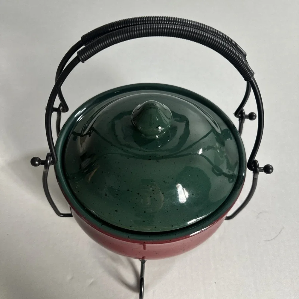 Vintage Speckled Stoneware Bean /Soup Pot With Iron Trivet